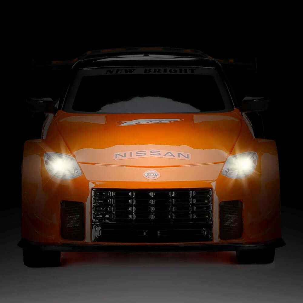 New Bright 1:16 Forza Motorsport Sesli ve Işıklı USB Şarjlı Uzaktan Kumandalı Araba - Nissan Z - Roket Oyuncak