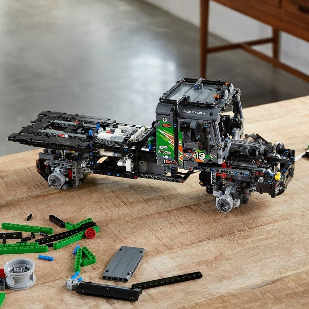 Technic 4x4 Mercedes - Benz Zetros Kamyon 42129 - 12 Yaş ve Üzeri Araç Sevenler İçin Uygulama Kumandalı Koleksiyonluk Yapım Seti (2110 Parça) - Roket Oyuncak